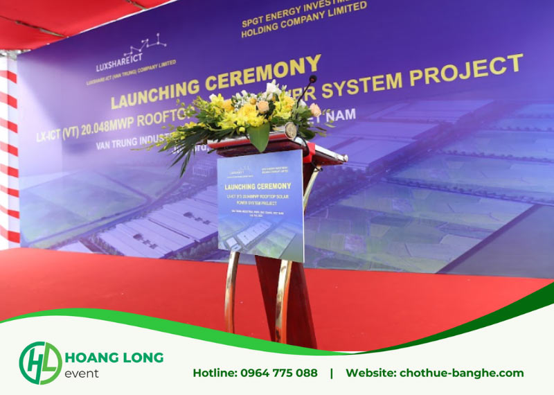 thuê bục phát biểu